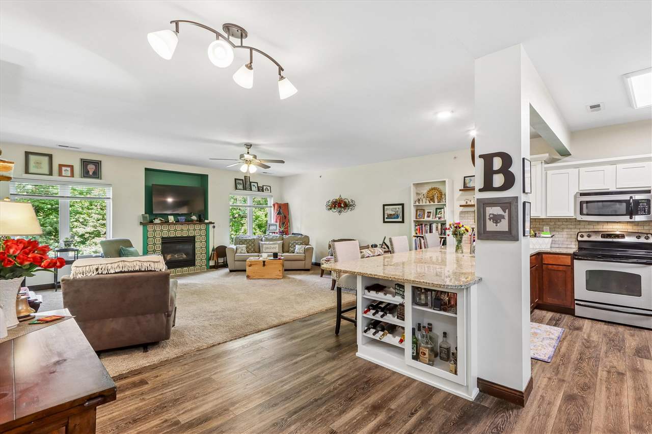 1092 Walnut Avenue Riverside IA 52327