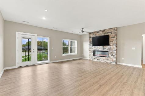 1920 Country Club Drive #203 Coralville IA 52241