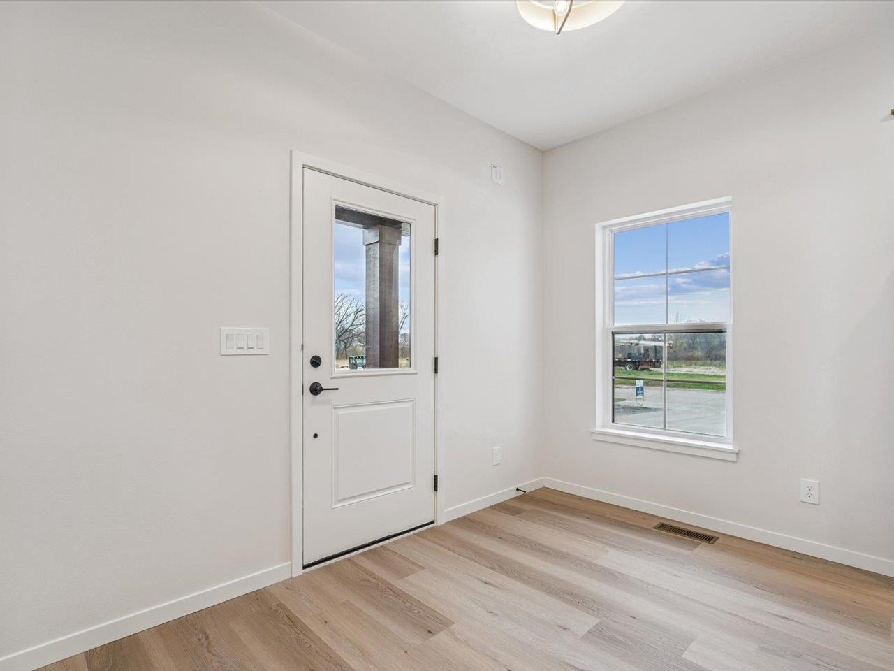 586 Maclan Circle Iowa City IA 52246