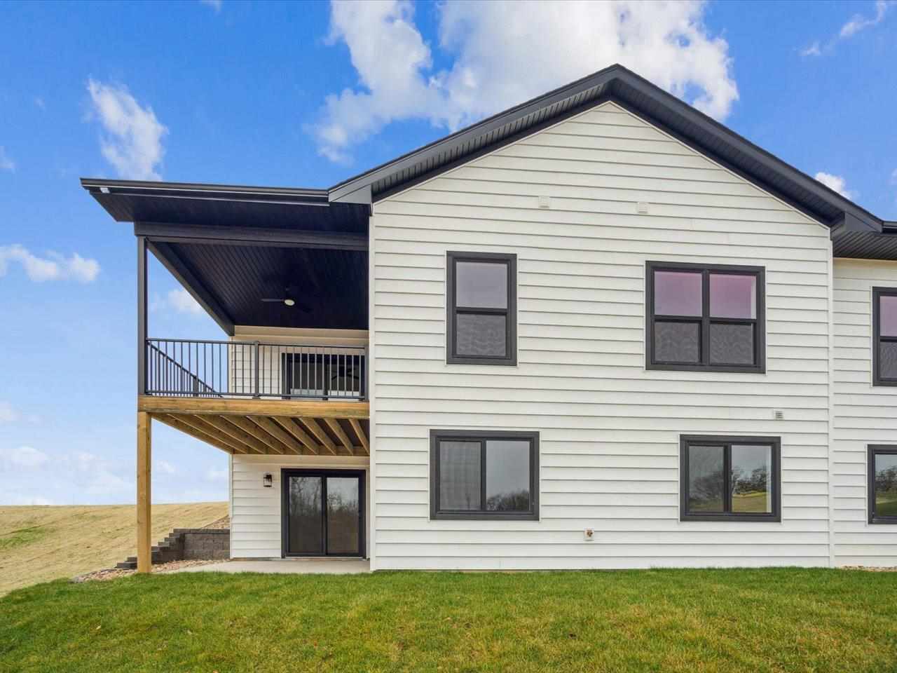 586 Maclan Circle Iowa City IA 52246