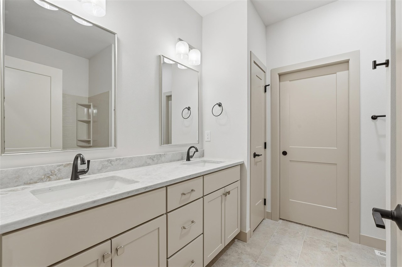 675 Maclan Court Iowa City IA 52246