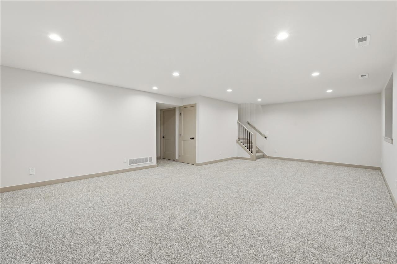 675 Maclan Court Iowa City IA 52246