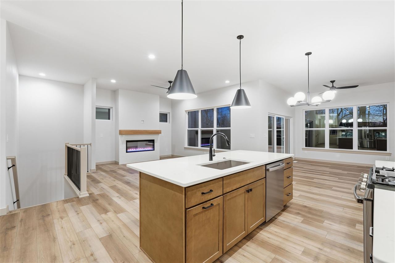 675 Maclan Court Iowa City IA 52246