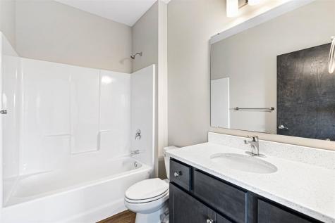2875 Spring Rose Circle #210 Coralville IA 52241