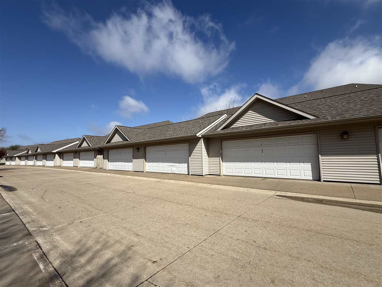 4385 Berkeley Lane Iowa City IA 52245