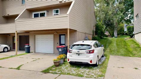2035 Waterford Drive Coralville IA 52241
