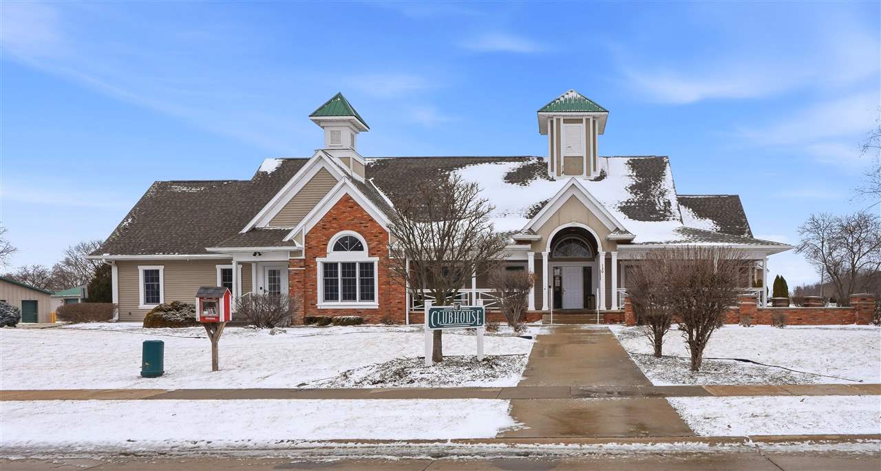 2824 Triple Crown Lane Iowa City IA 52240