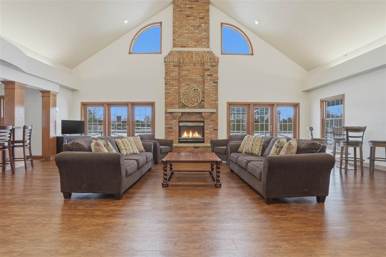 2824 Triple Crown Lane Iowa City IA 52240