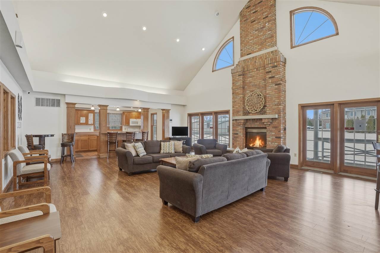 2824 Triple Crown Lane Iowa City IA 52240