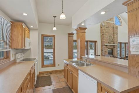 2824 Triple Crown Lane Iowa City IA 52240