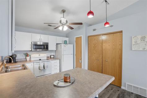 2824 Triple Crown Lane Iowa City IA 52240
