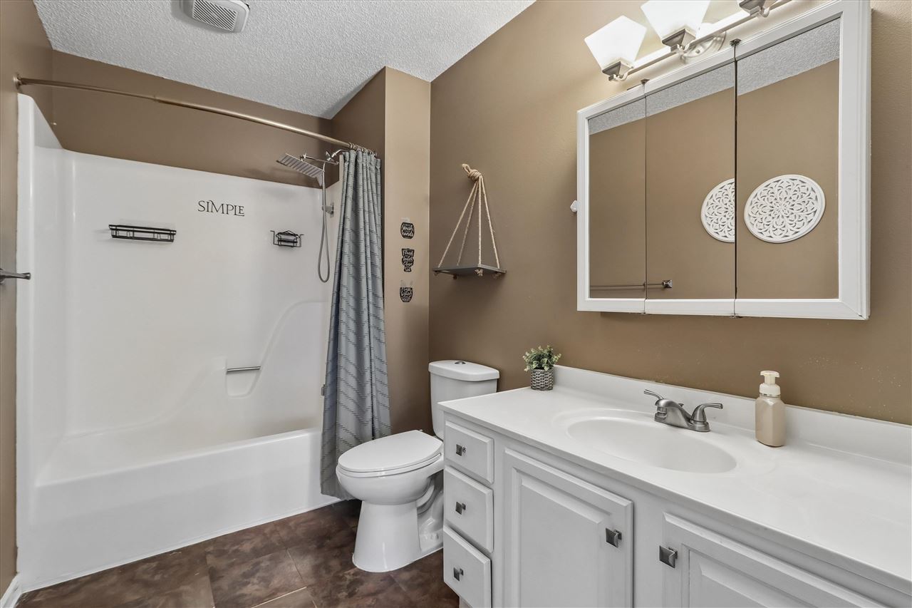 409 James Boulevard Oxford IA 52322