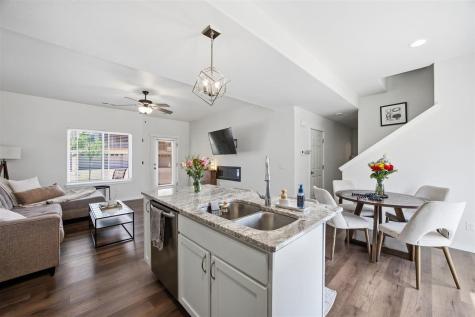 1237 Ronald Way North Liberty IA 52317