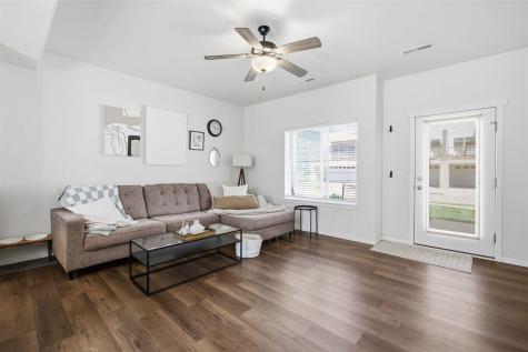 1237 Ronald Way North Liberty IA 52317