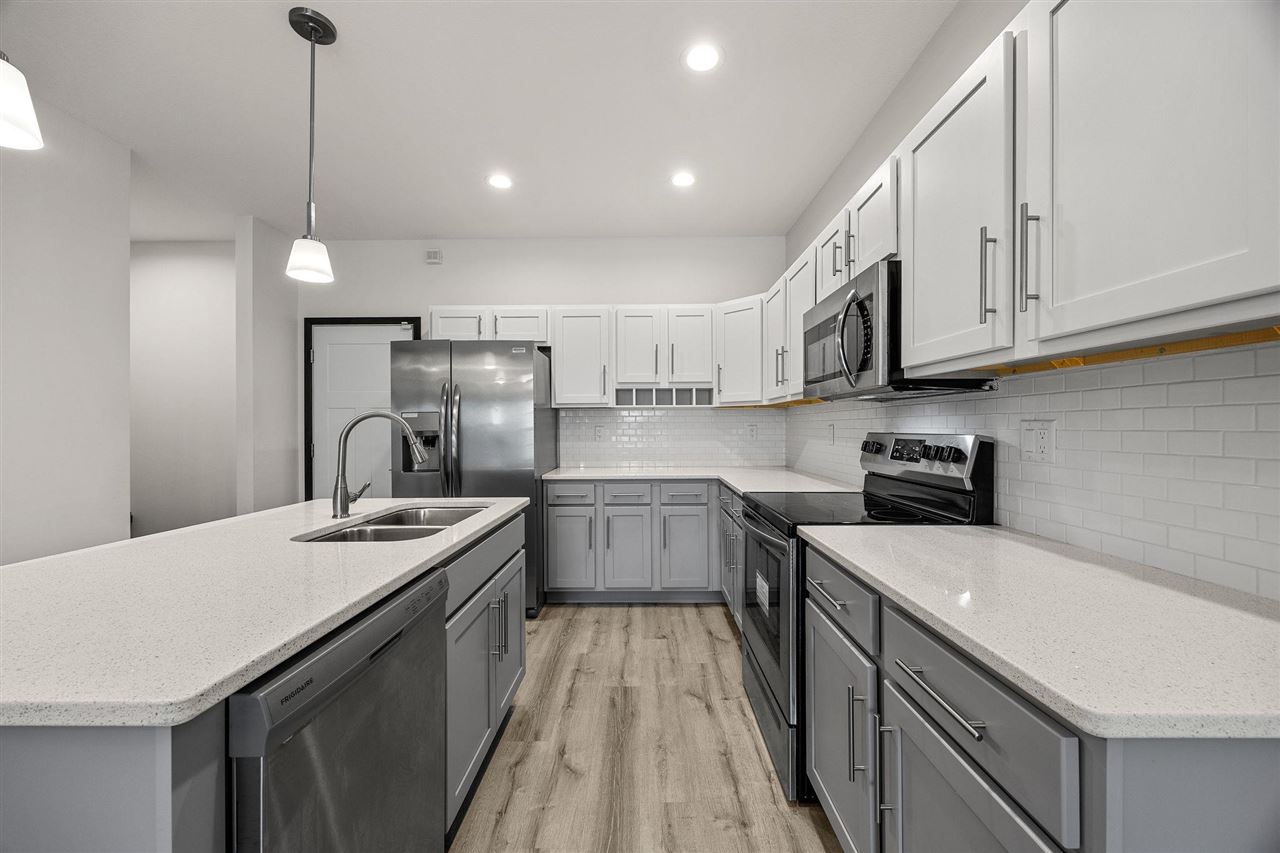 2494 Roycroft Alley Marion IA 52302