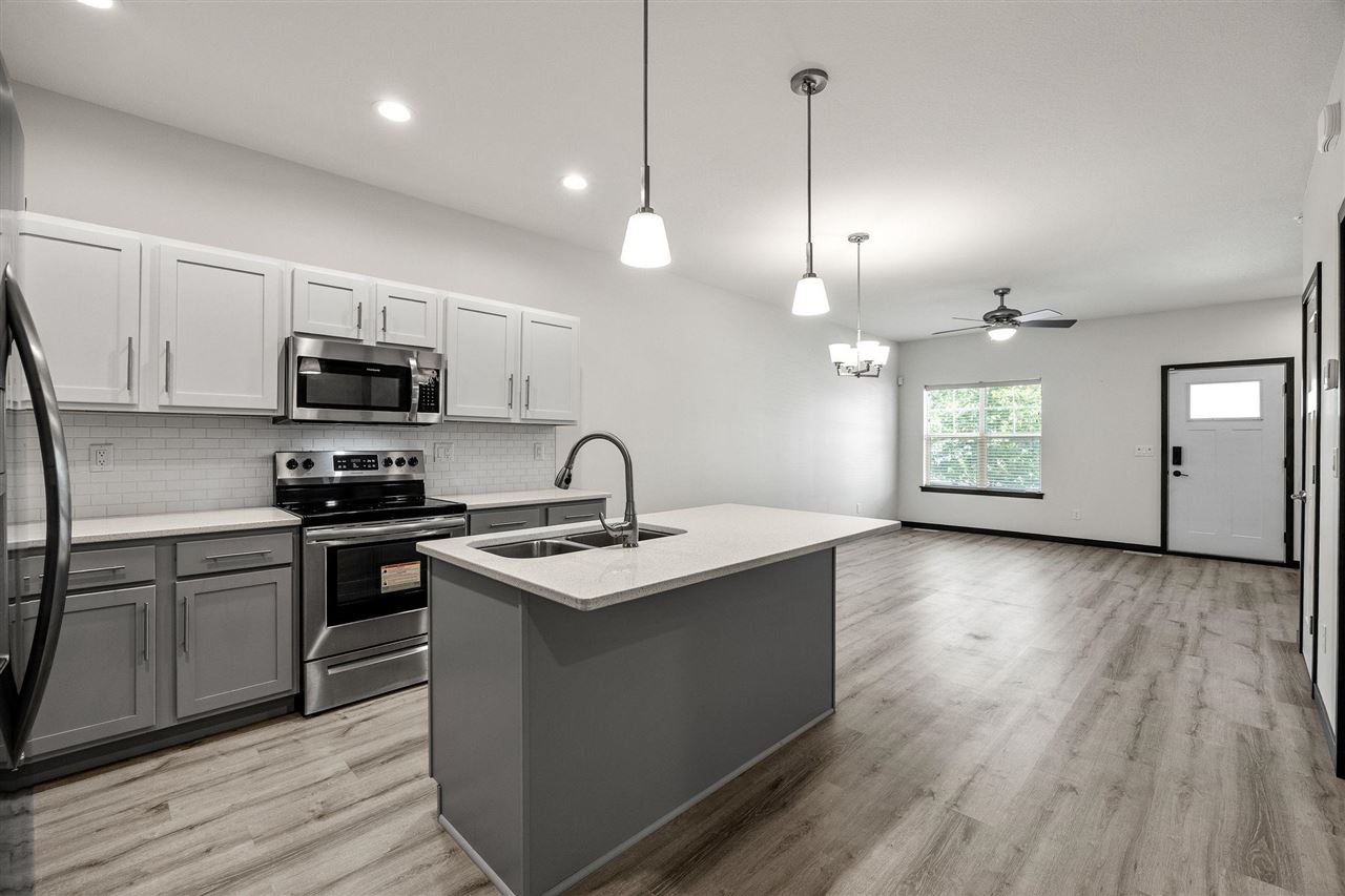 2494 Roycroft Alley Marion IA 52302