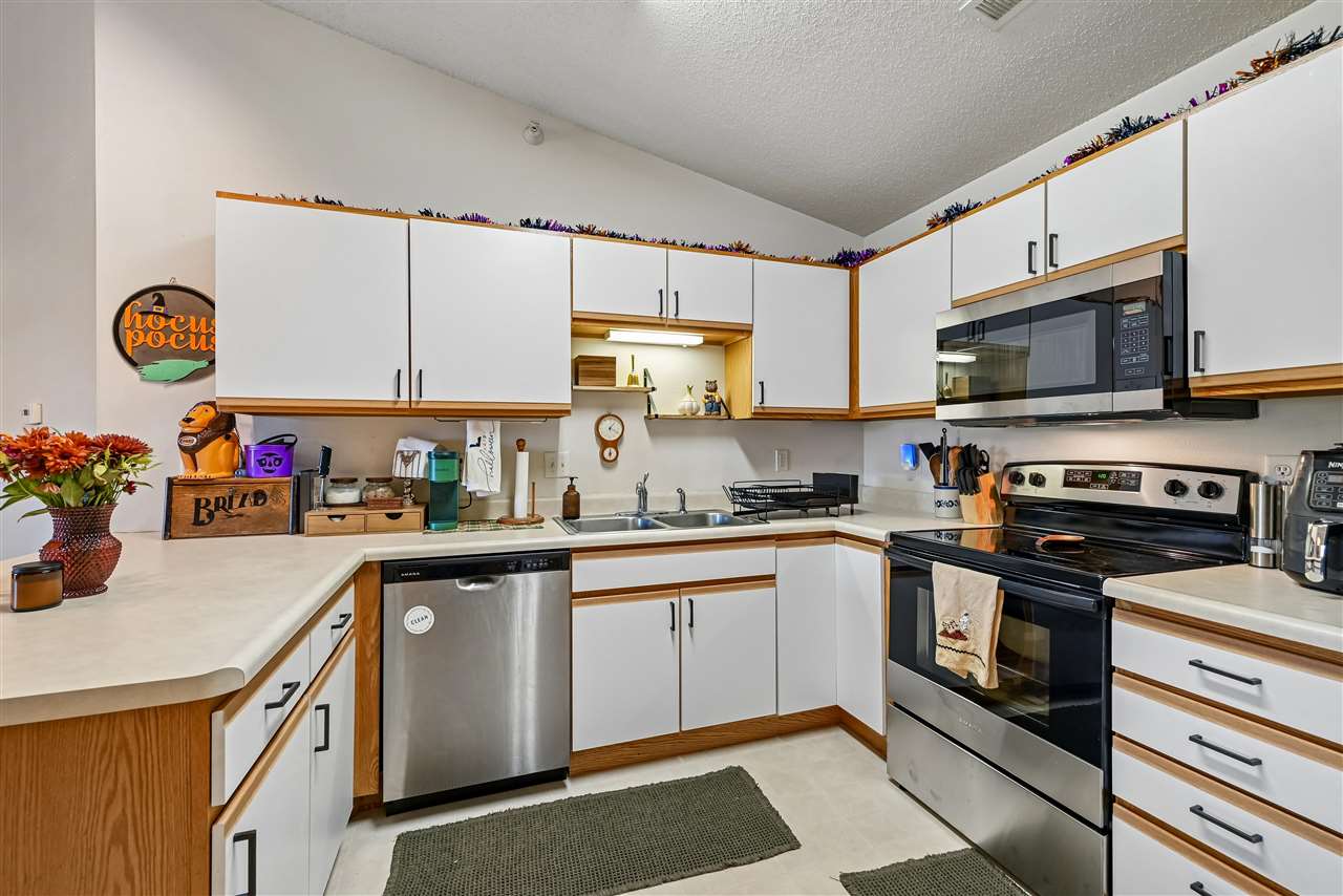 2780 Triple Crown Lane Iowa City IA 52240