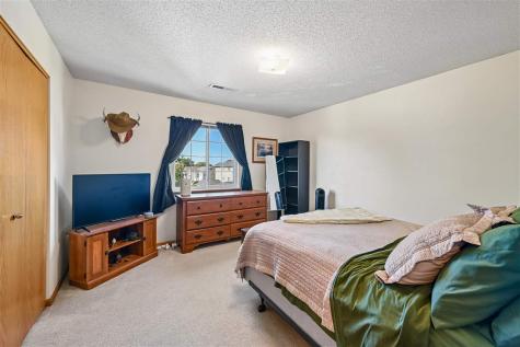 2780 Triple Crown Lane Iowa City IA 52240
