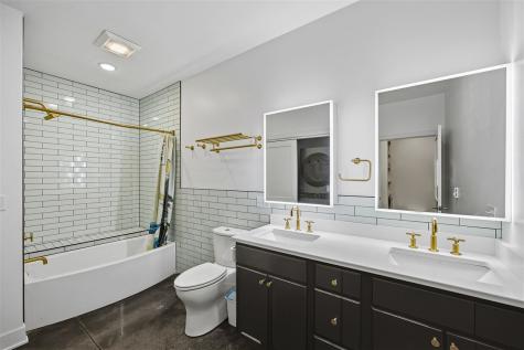 156 Prairie Hill Lane Iowa City IA 52246