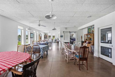 156 Prairie Hill Lane Iowa City IA 52246
