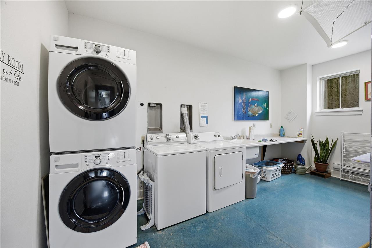 156 Prairie Hill Lane Iowa City IA 52246
