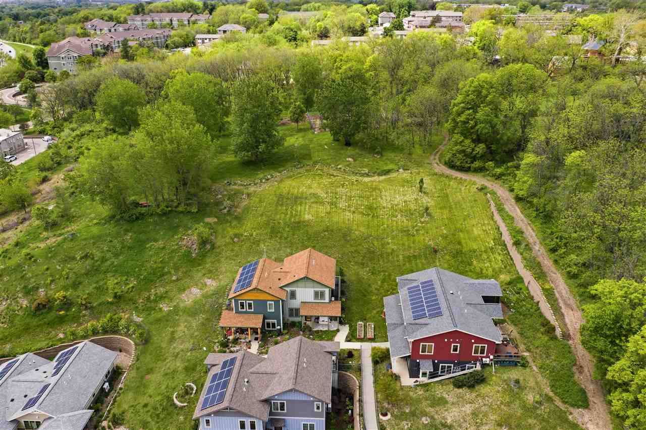 156 Prairie Hill Lane Iowa City IA 52246