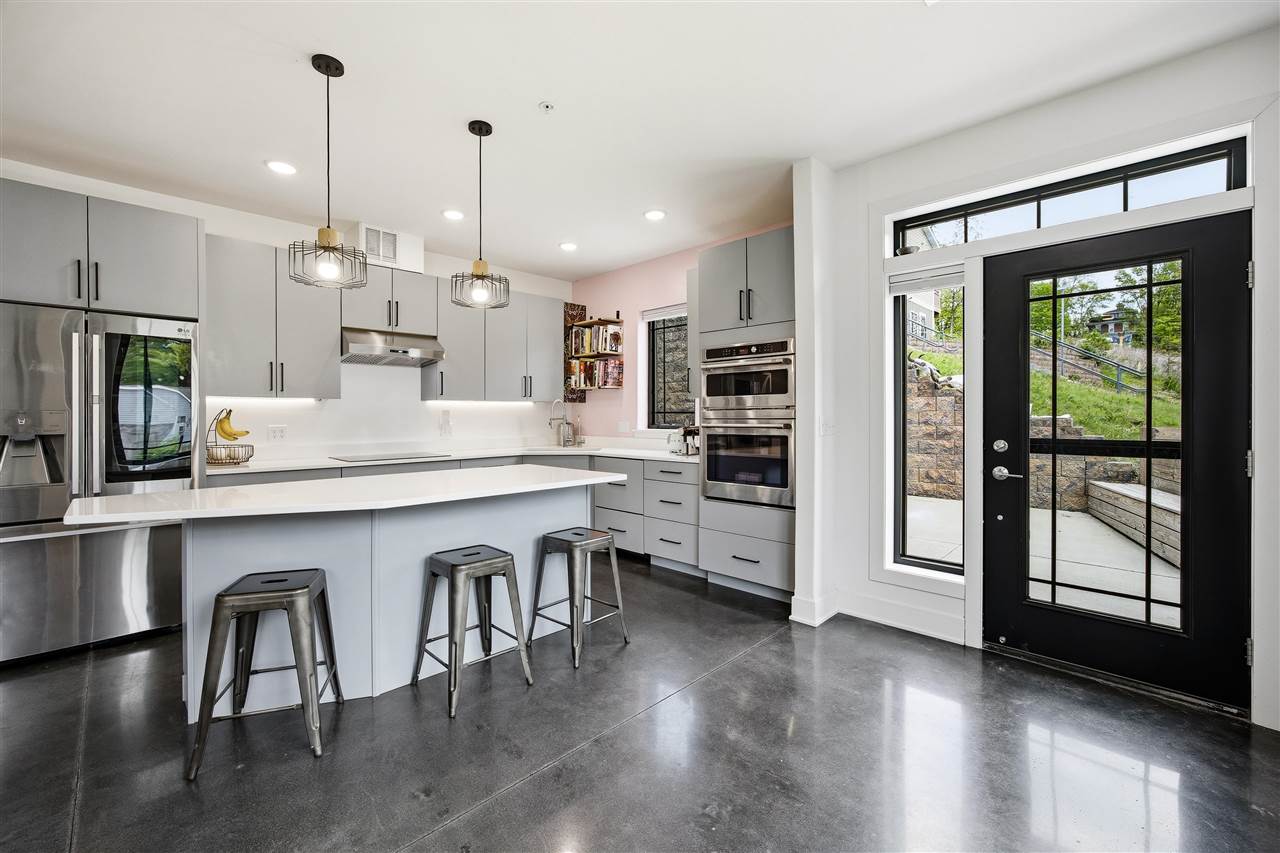156 Prairie Hill Lane Iowa City IA 52246