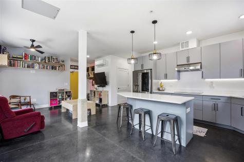156 Prairie Hill Lane Iowa City IA 52246