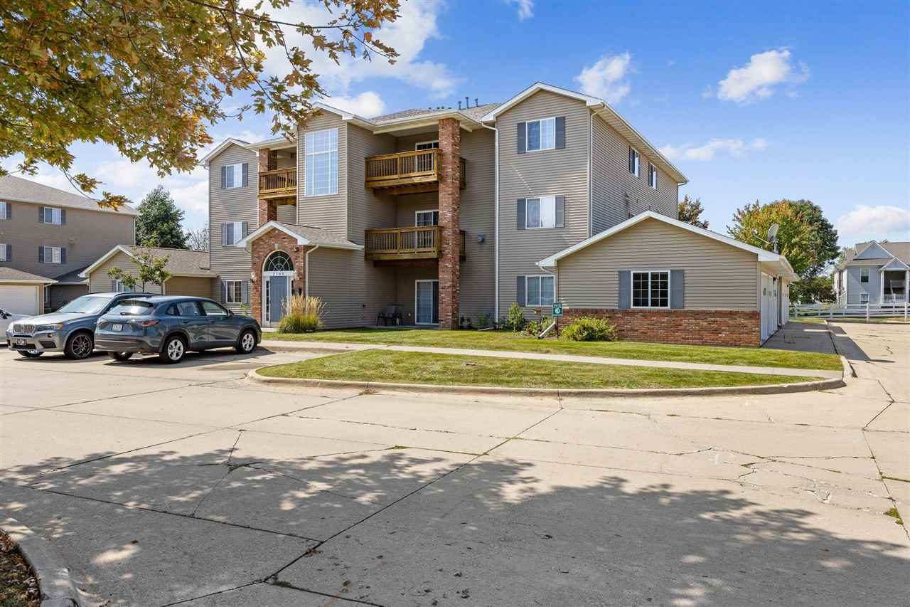 2743 Triple Crown Lane Iowa City IA 52240