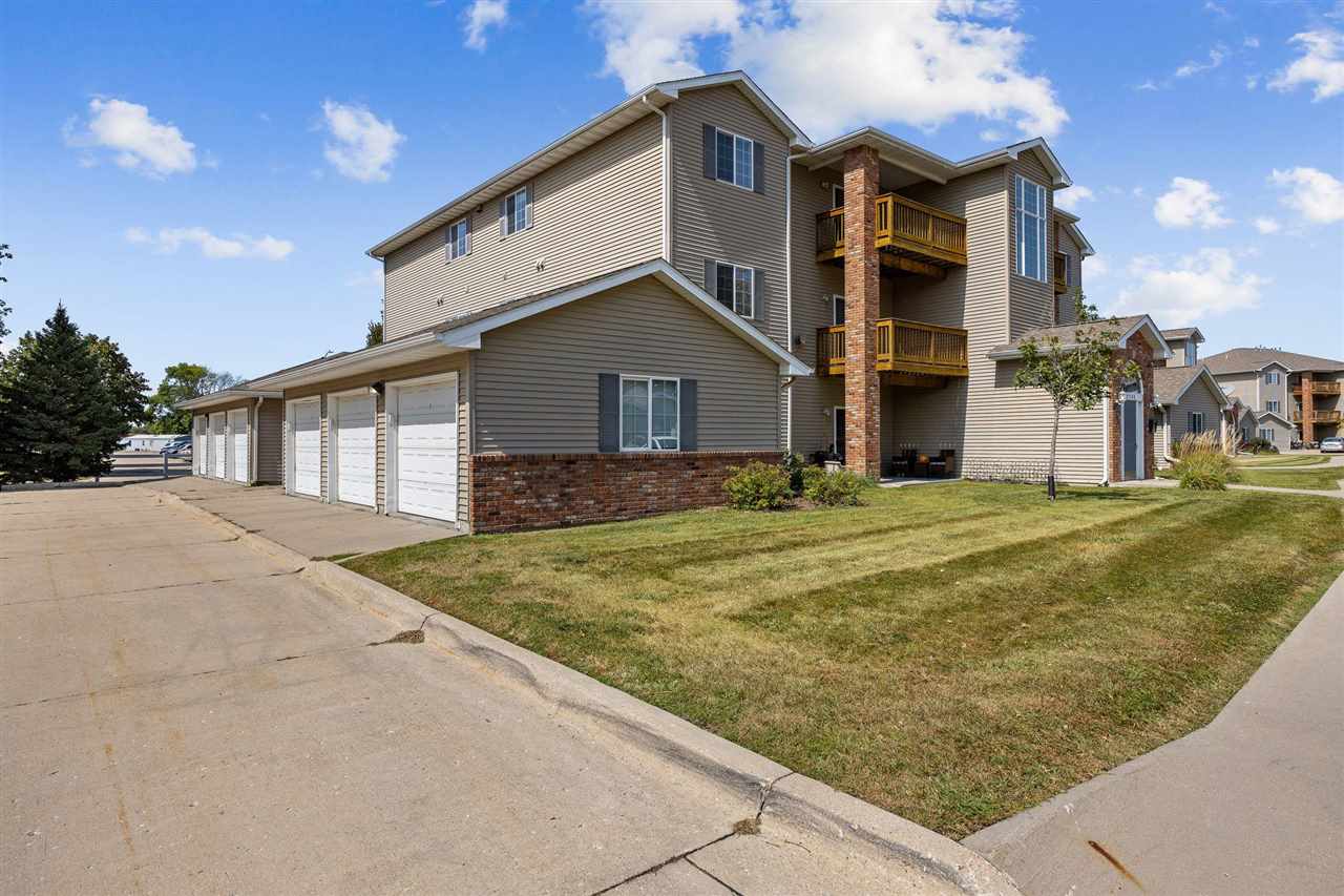 2743 Triple Crown Lane Iowa City IA 52240