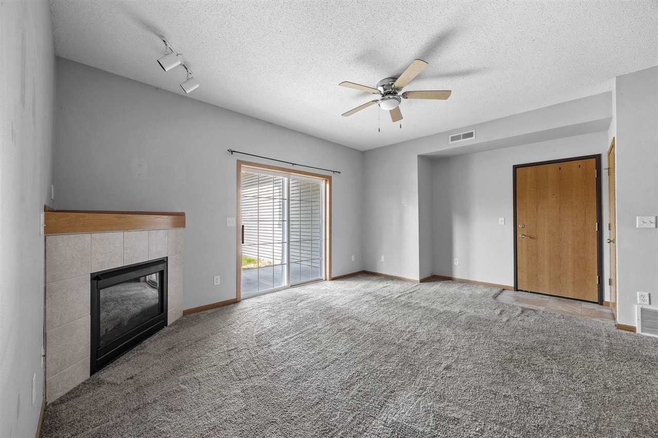 2743 Triple Crown Lane Iowa City IA 52240