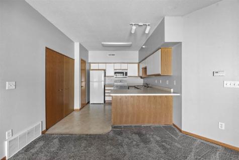 2743 Triple Crown Lane Iowa City IA 52240
