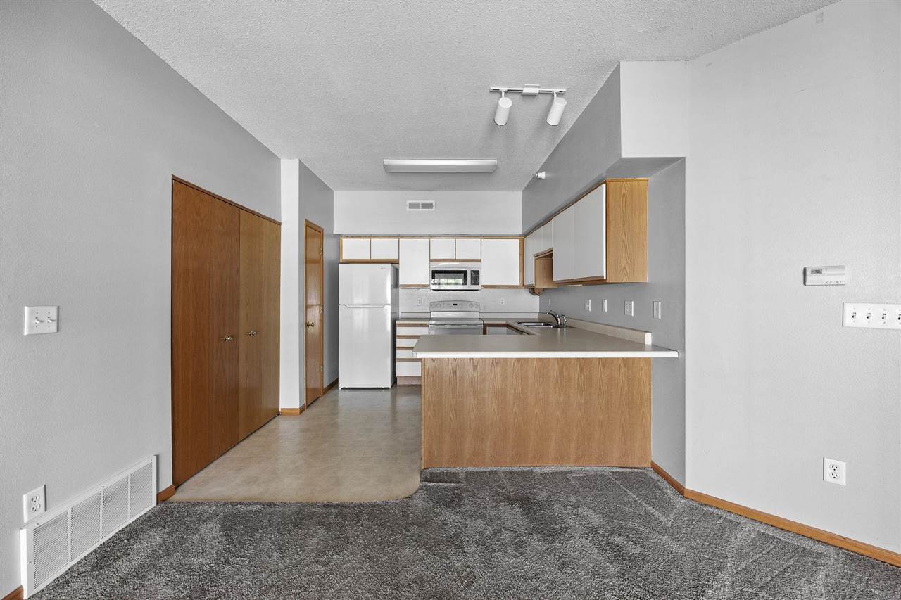 2743 Triple Crown Lane Iowa City IA 52240