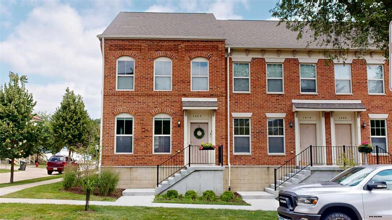 1005 Walker Circle Iowa City IA 52245