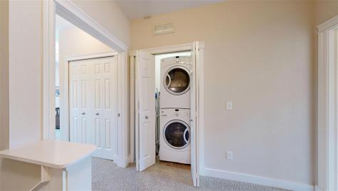 1005 Walker Circle Iowa City IA 52245