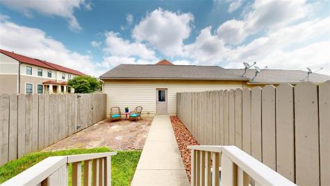1005 Walker Circle Iowa City IA 52245