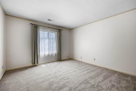 130 Thompson Drive SE Cedar Rapids IA 52403