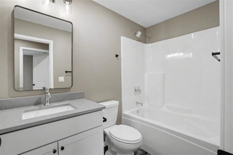 4713 Preston Lane Iowa City IA 52246
