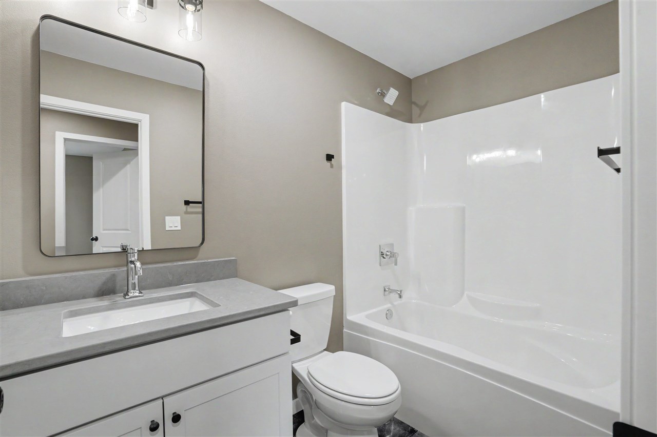 4713 Preston Lane Iowa City IA 52246