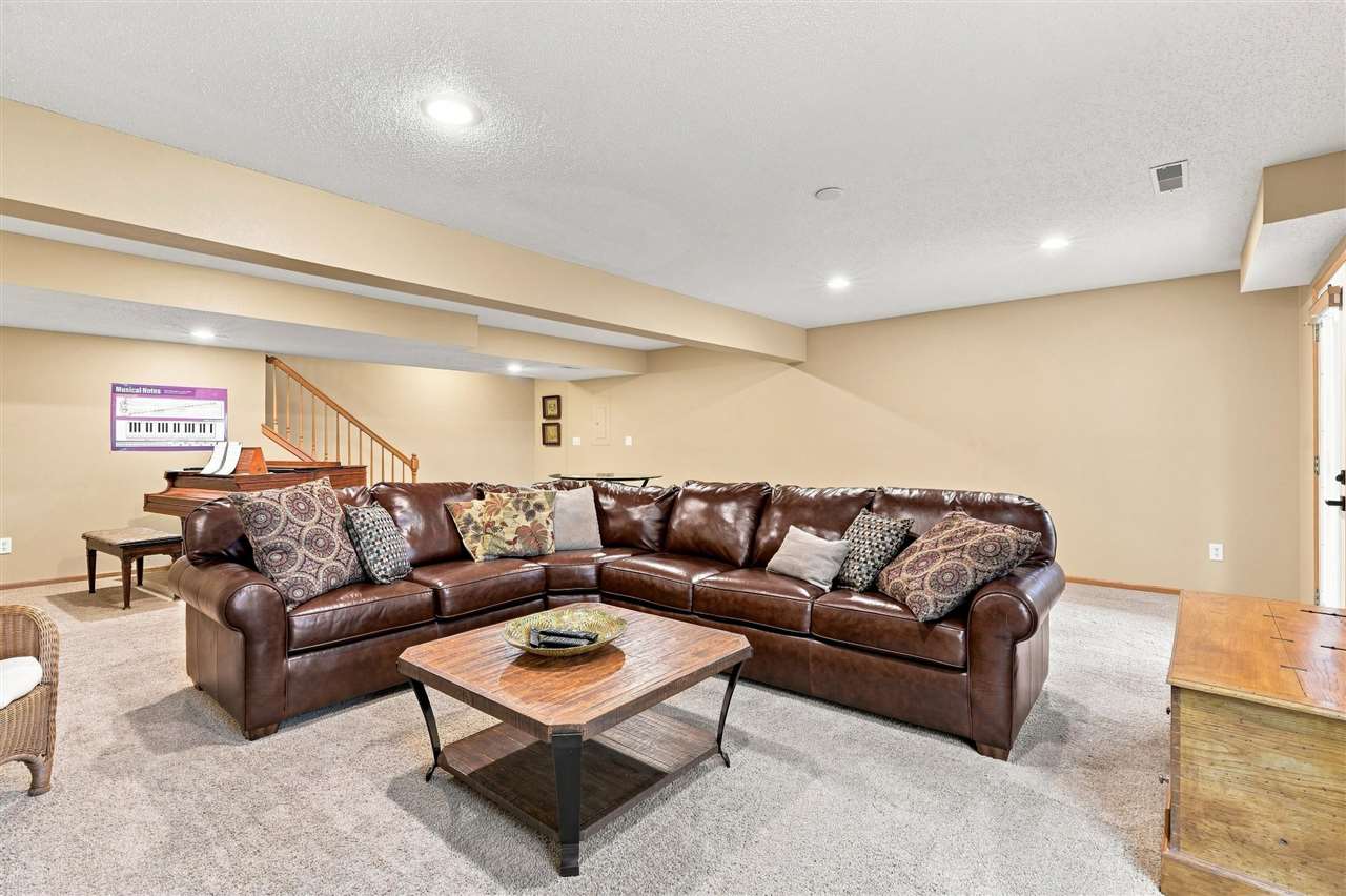 1402 Compton Place Iowa City IA 52240