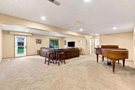 1402 Compton Place Iowa City IA 52240