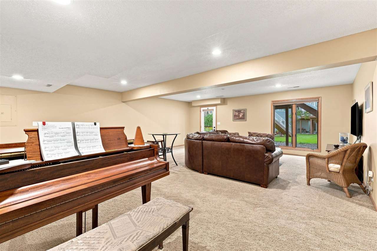 1402 Compton Place Iowa City IA 52240