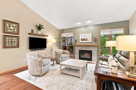1402 Compton Place Iowa City IA 52240