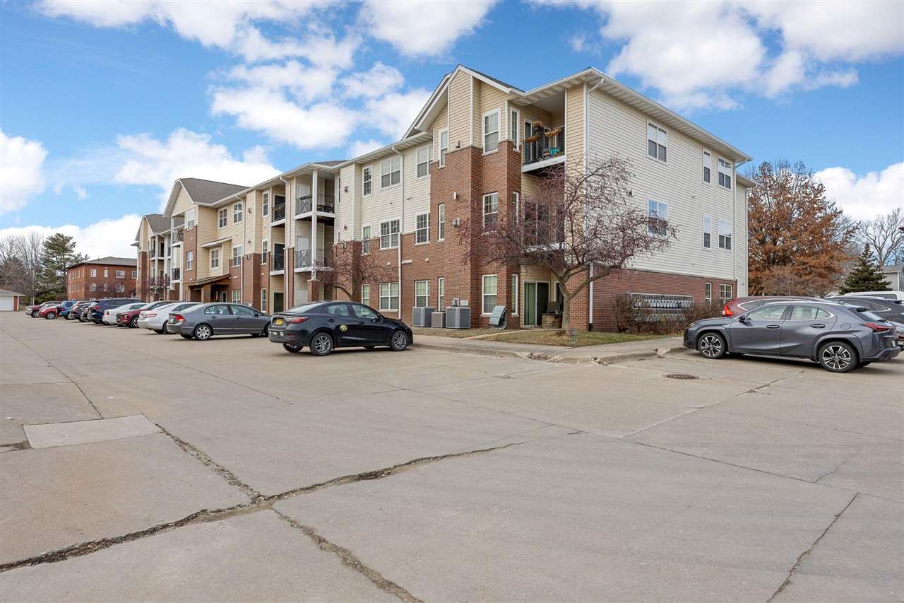 600 Grandview Court Iowa City IA 52246