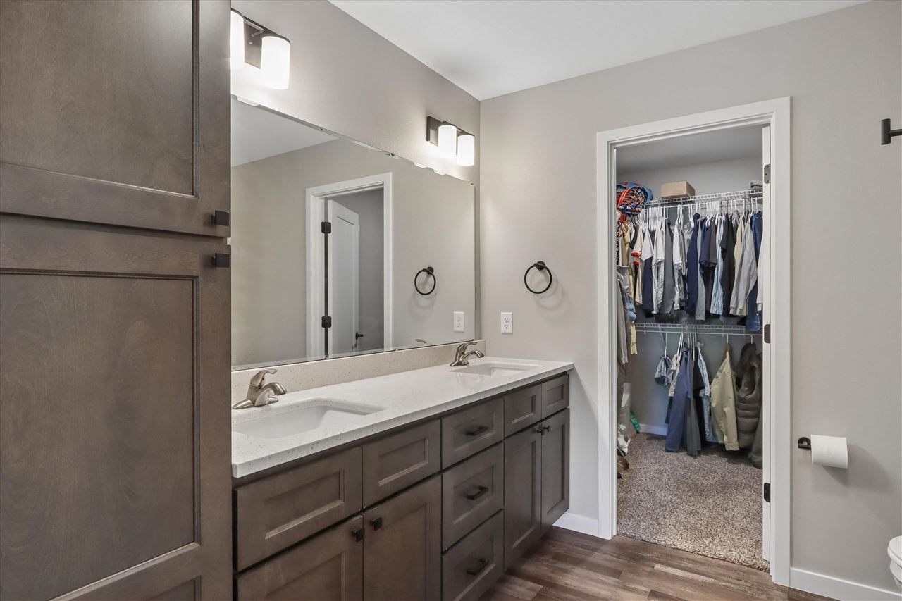 1155 Ivy Lane North Liberty IA 52317