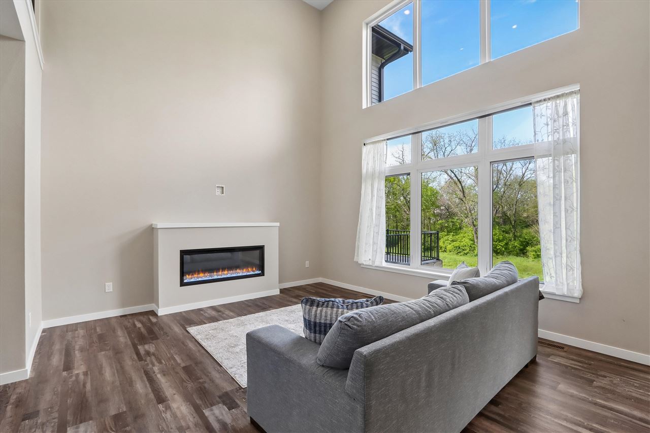 1155 Ivy Lane North Liberty IA 52317