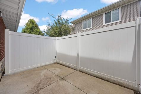 474 Charlotte Lane Iowa City IA 52245