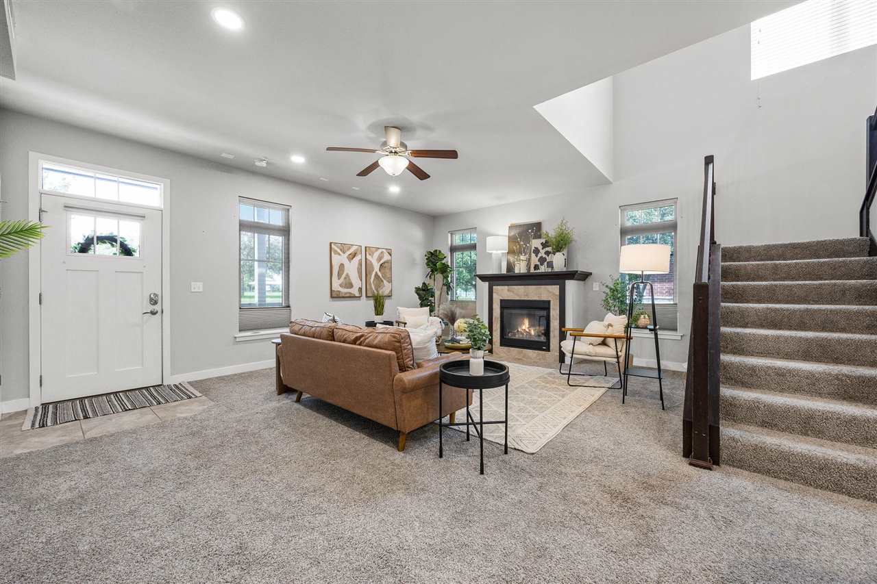 474 Charlotte Lane Iowa City IA 52245