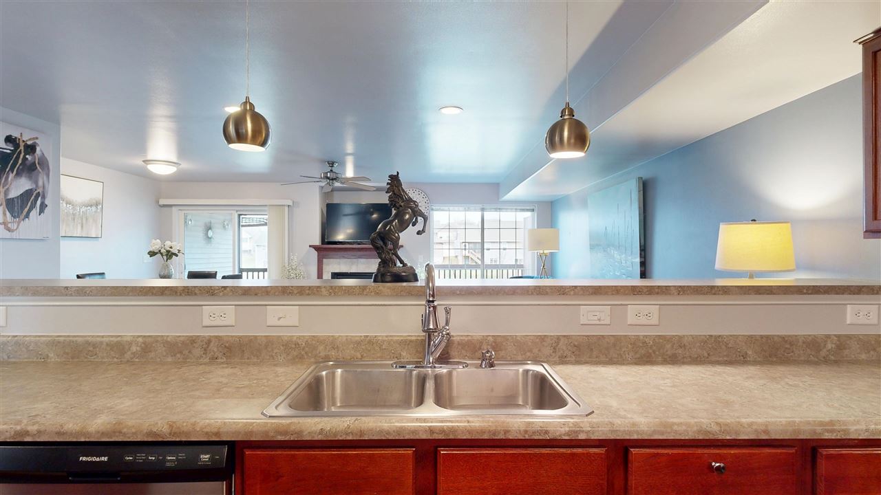 285 Huntington Drive Iowa City IA 52245