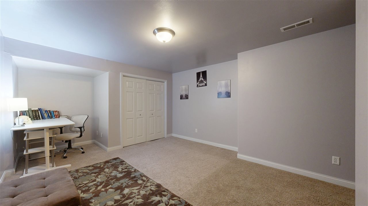 285 Huntington Drive Iowa City IA 52245